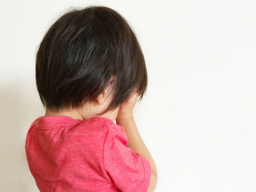 幼児の人見知りはいつから
